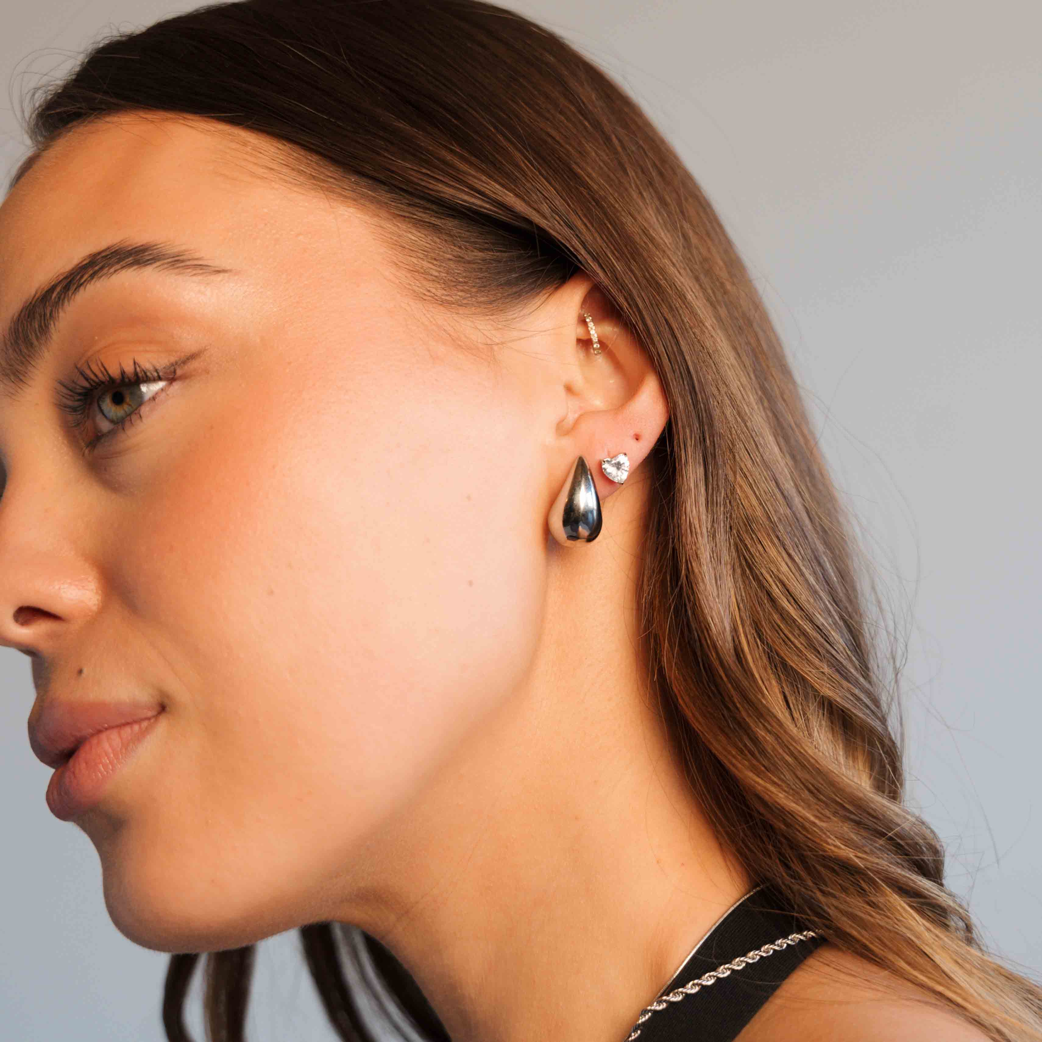 Mae Heart Earrings (White Gold)