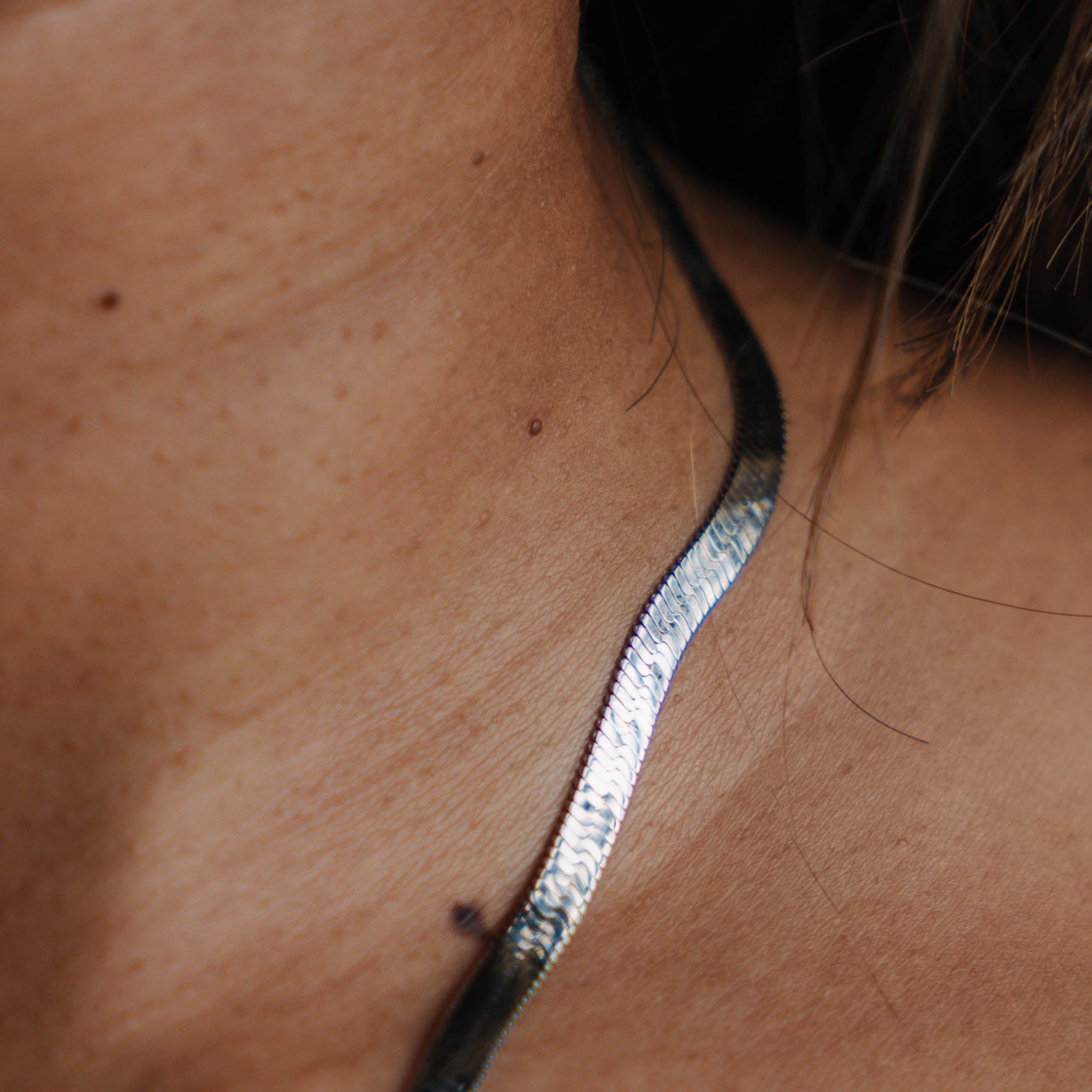 Herringbone Chain (White Gold)