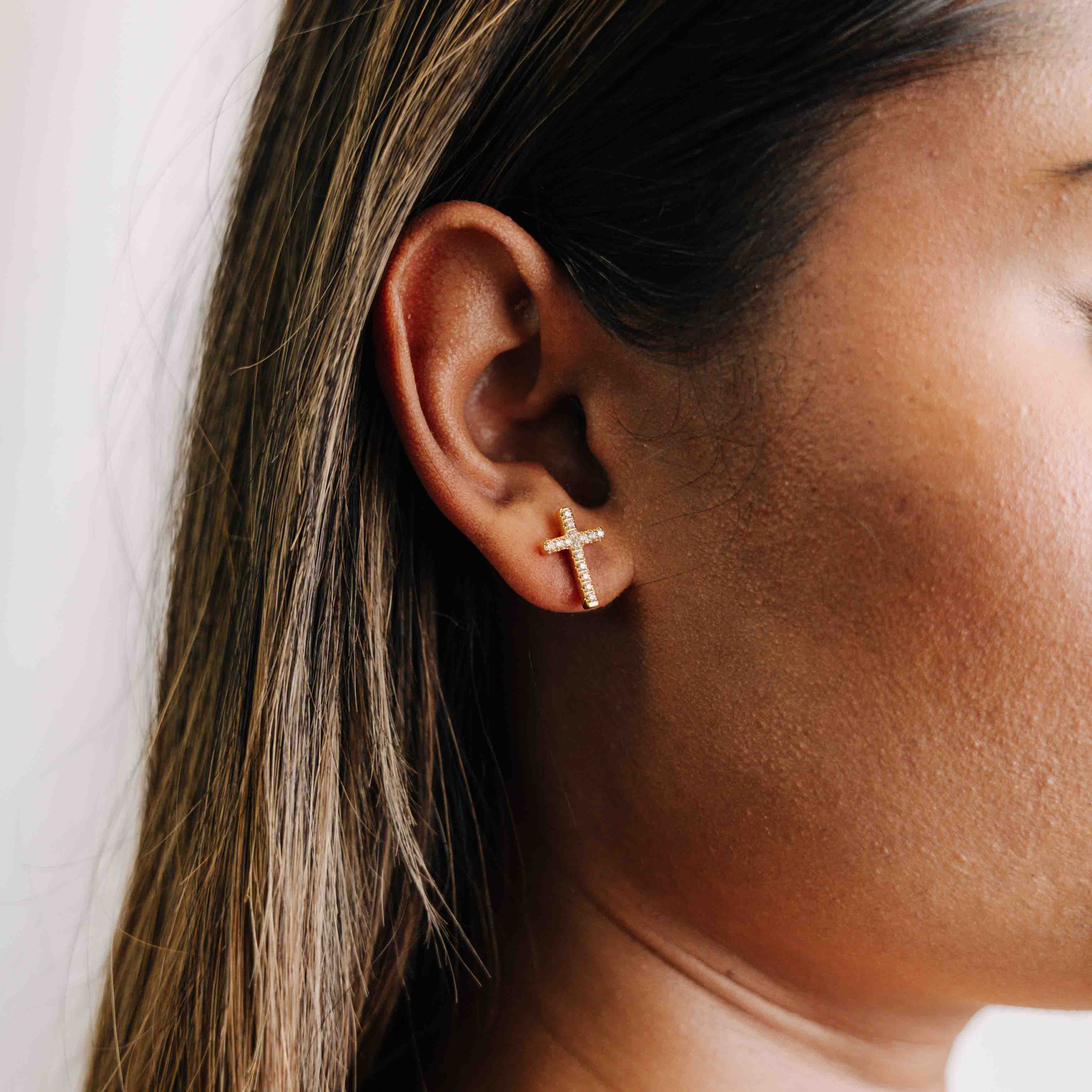 Luxe Cross Earring (Gold)