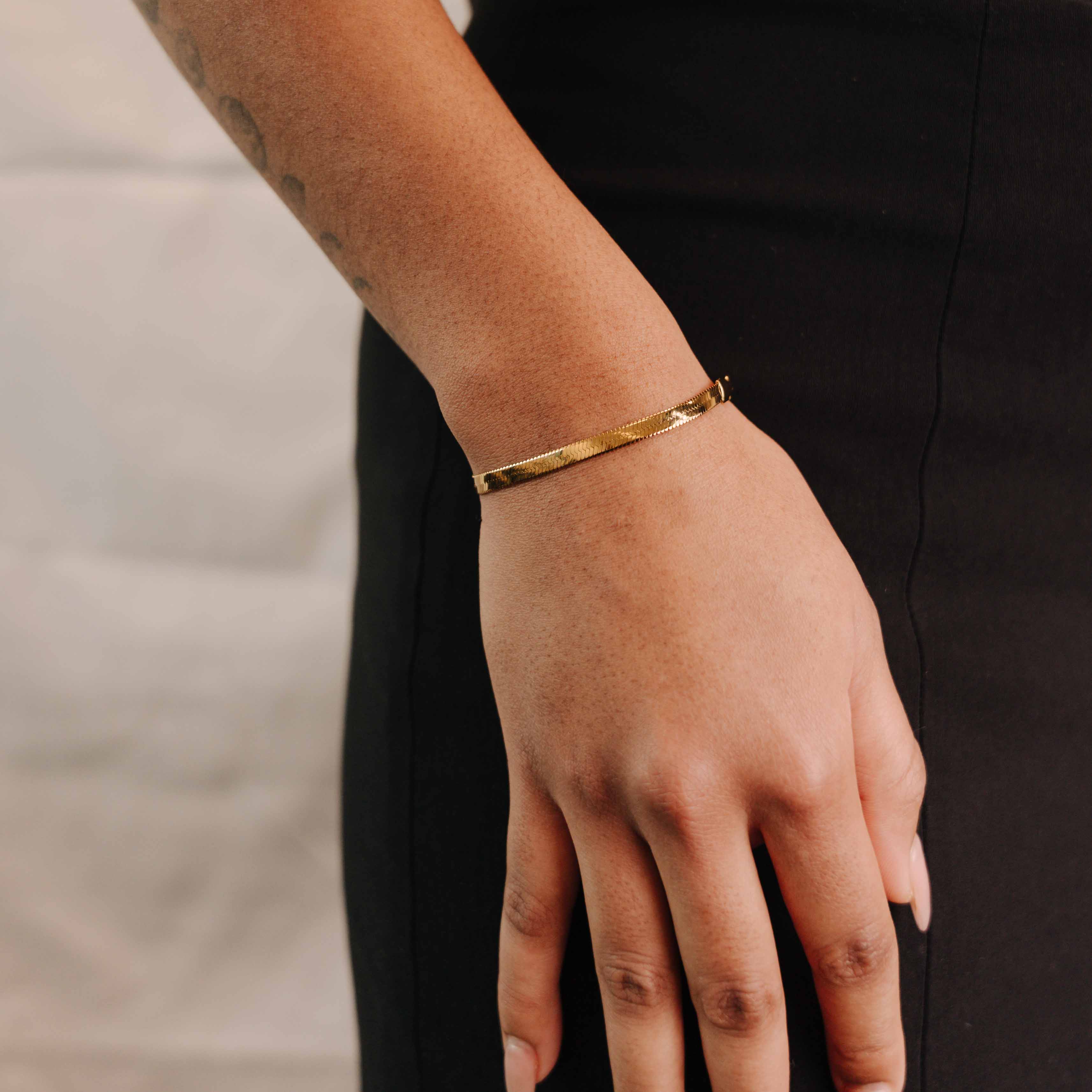 Herringbone Bracelet (Gold)