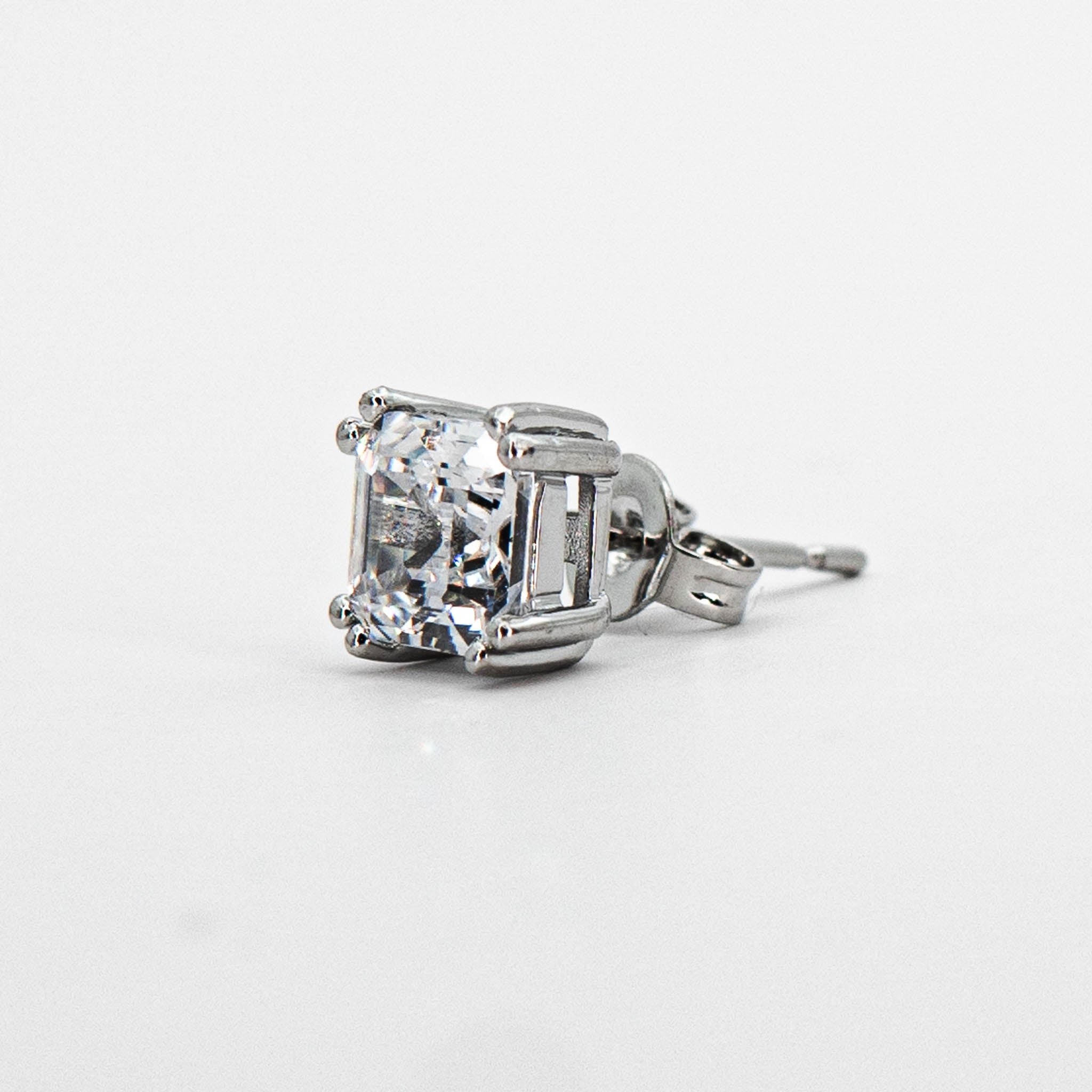 Leon Stud (Silver) - ROYALIS MELBOURNE