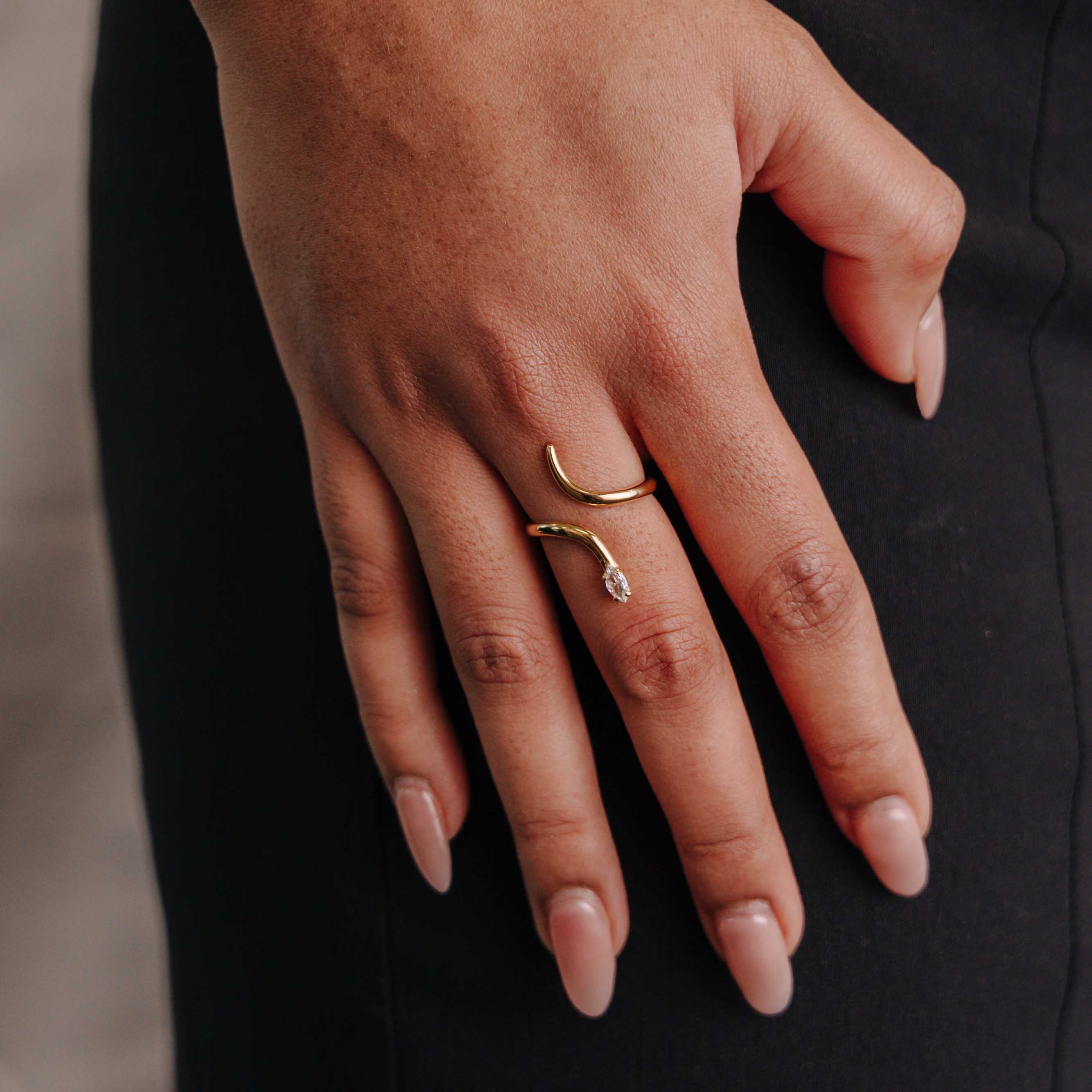 Noa Coil RIng
